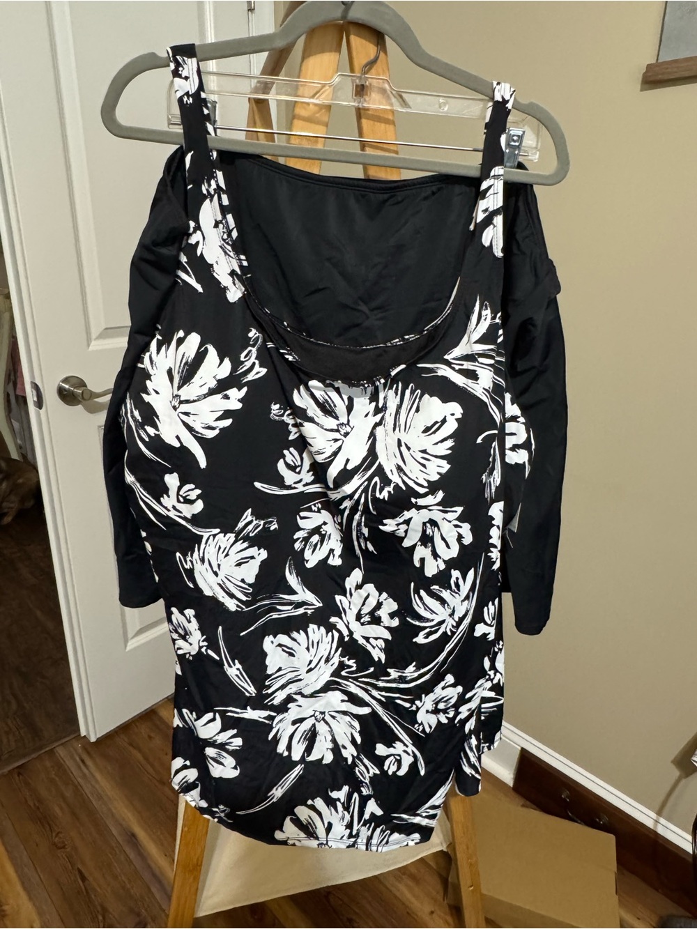 Black & White Floral Cold-Shoulder Swimsuit